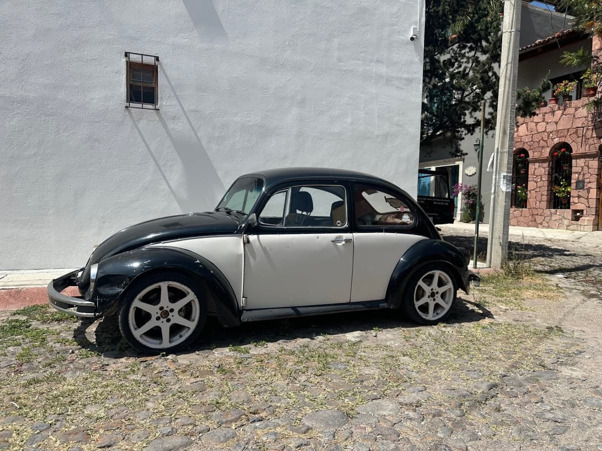 Volkswagen Beetle spotted in San Miguel de Allende