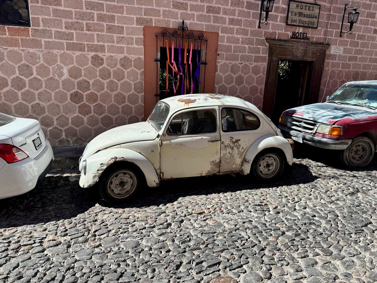 Volkswagen Beetle spotted in San Miguel de Allende