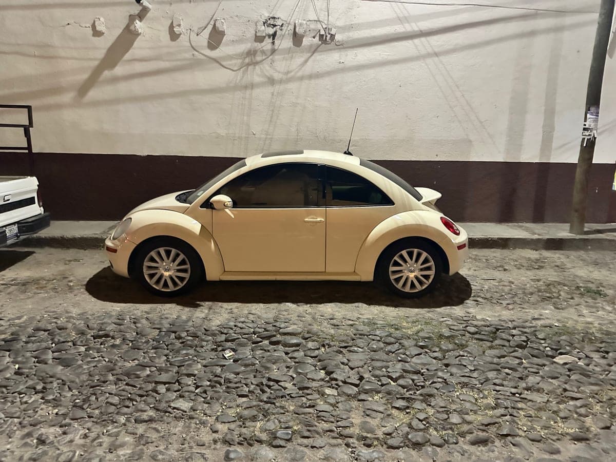 Volkswagen Beetle spotted in San Miguel de Allende