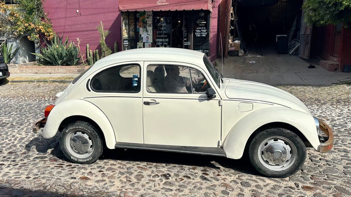 Volkswagen Beetle spotted in San Miguel de Allende