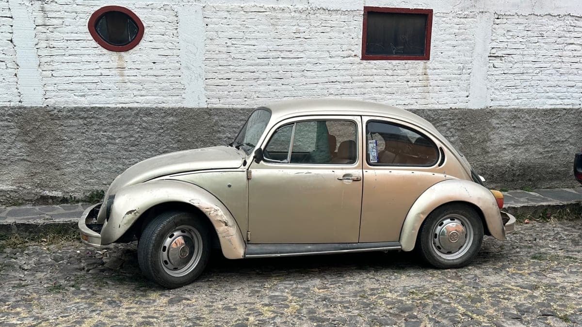 Volkswagen Beetle spotted in San Miguel de Allende