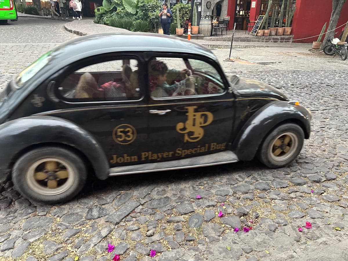 Volkswagen Beetle spotted in San Miguel de Allende