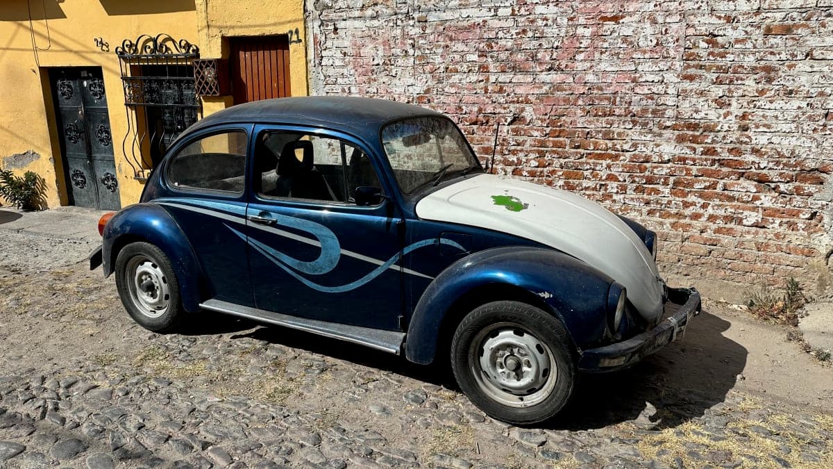 Volkswagen Beetle spotted in San Miguel de Allende