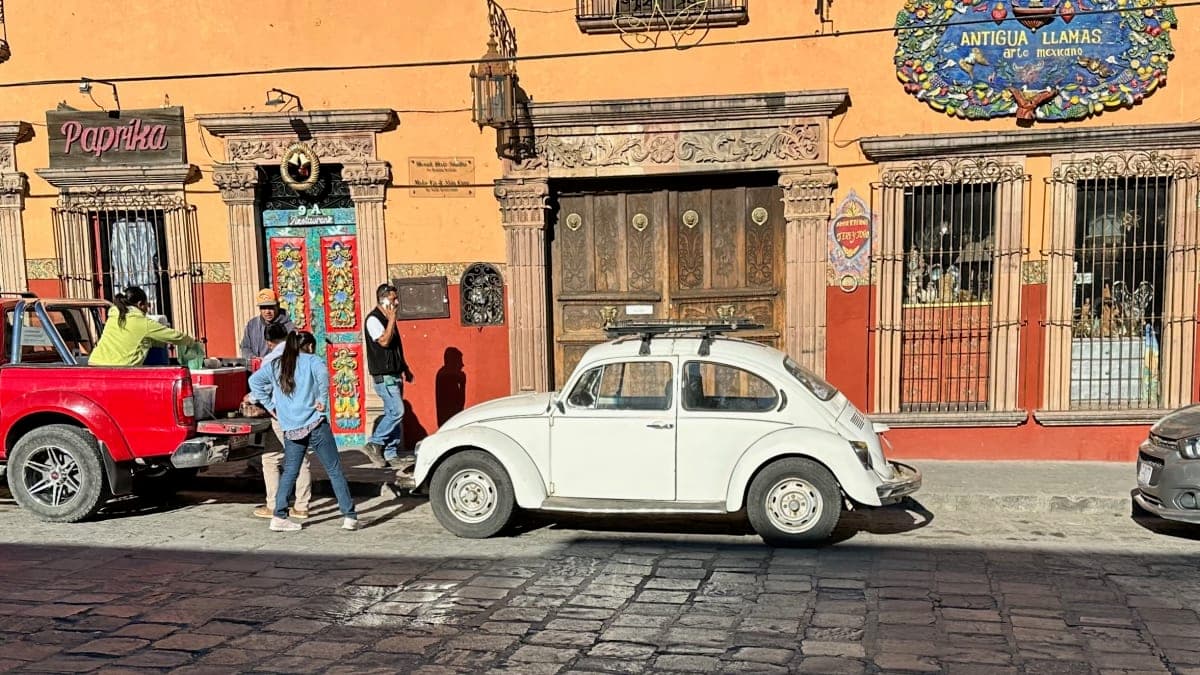 Volkswagen Beetle spotted in San Miguel de Allende