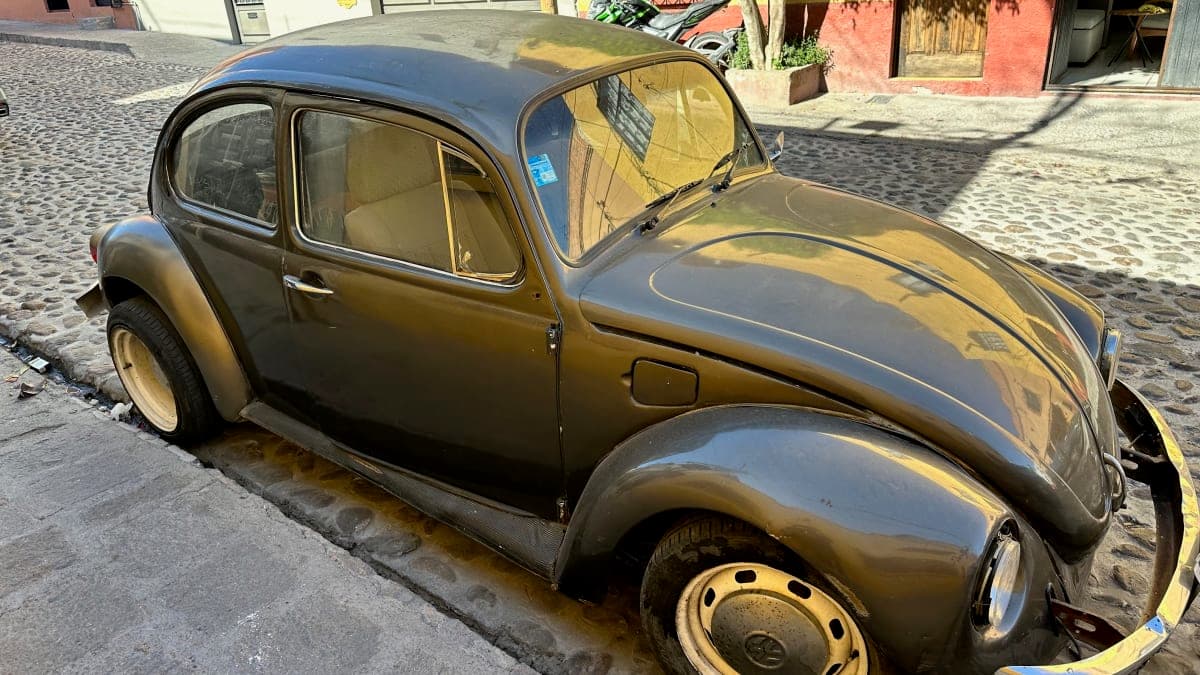 Volkswagen Beetle spotted in San Miguel de Allende