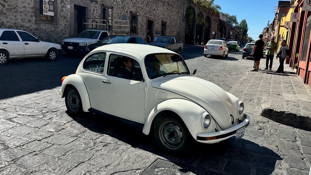 Volkswagen Beetle spotted in San Miguel de Allende