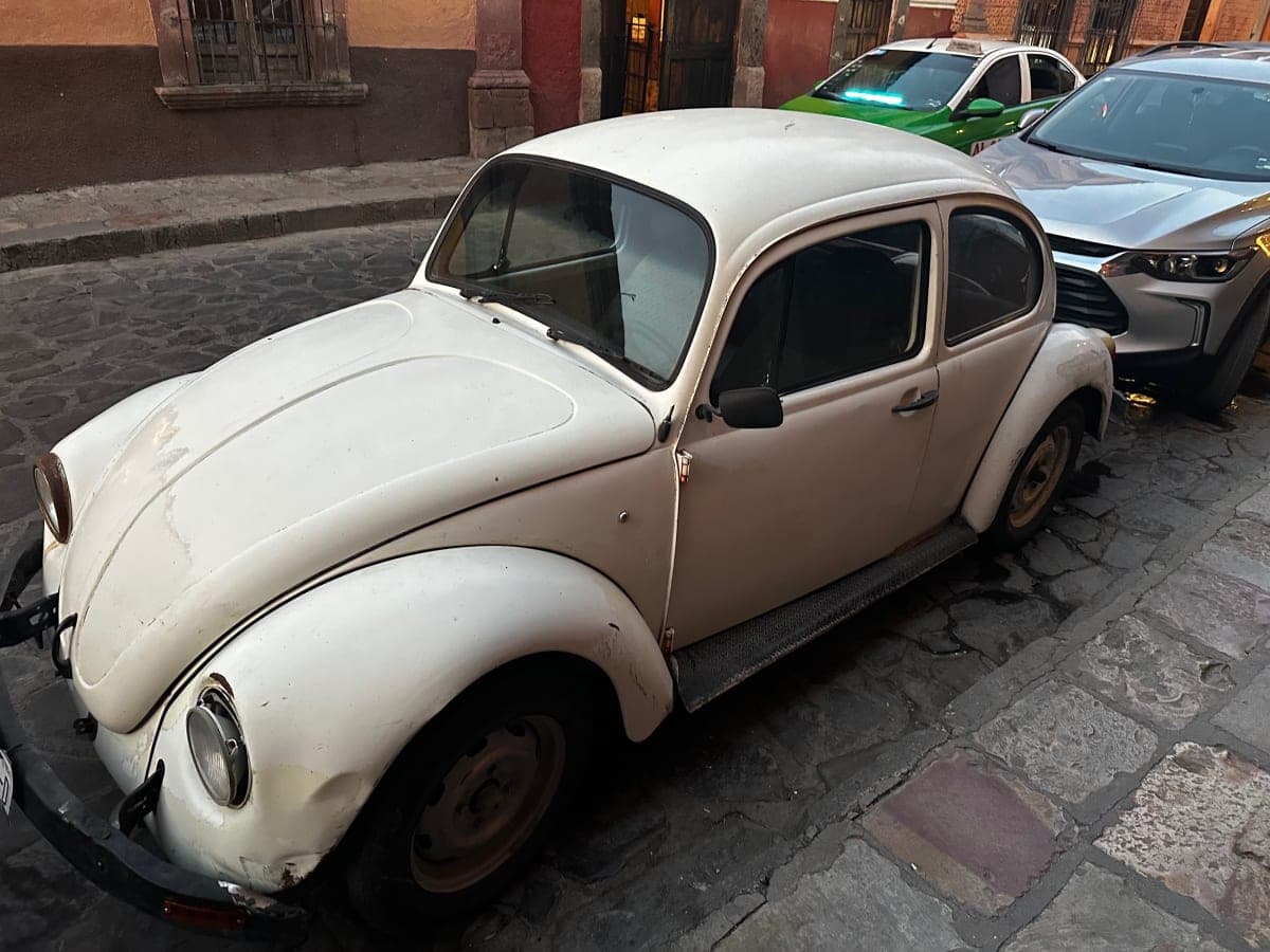 Volkswagen Beetle spotted in San Miguel de Allende