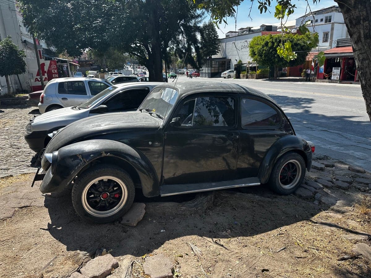 Volkswagen Beetle spotted in San Miguel de Allende