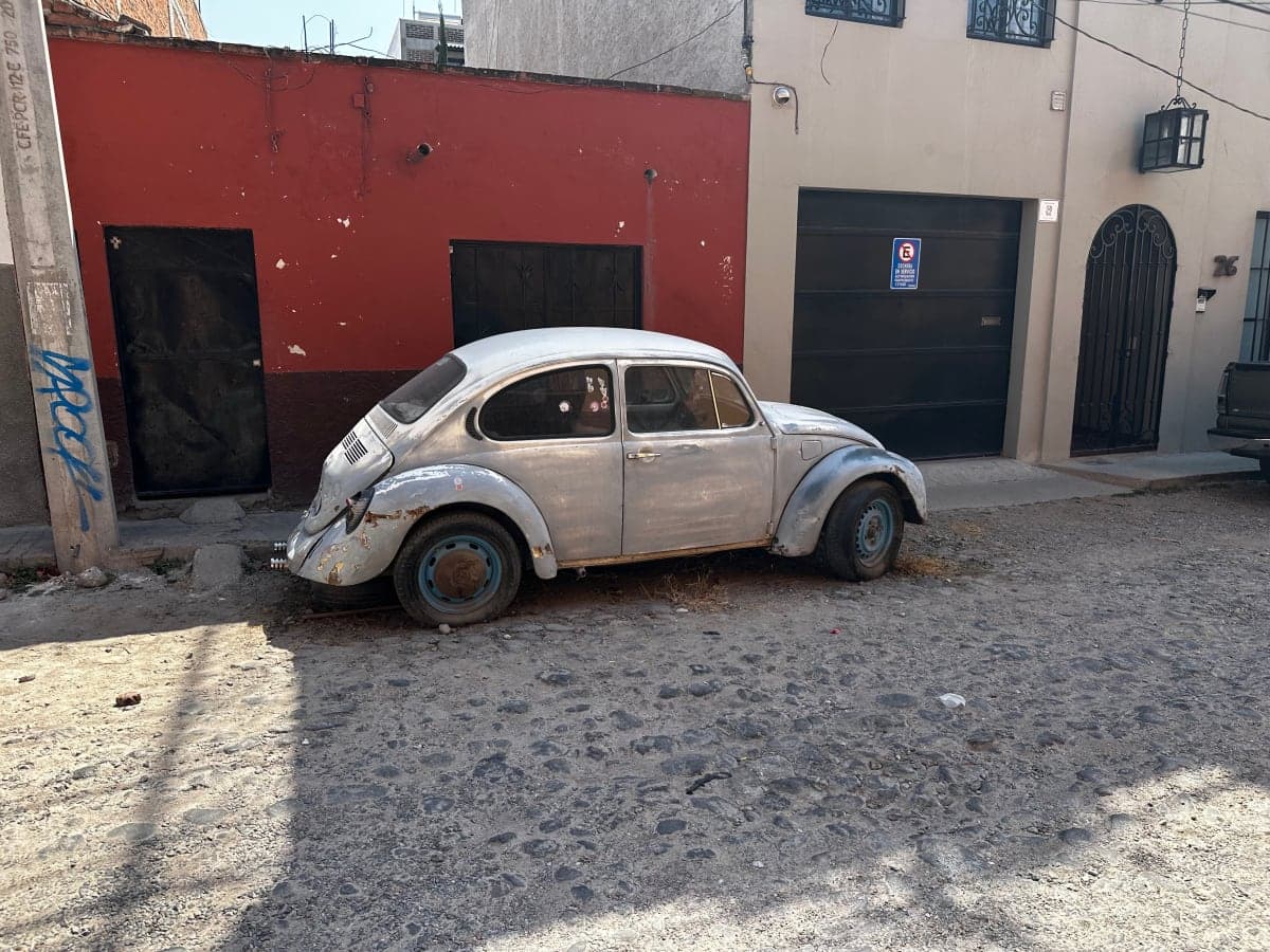 Volkswagen Beetle spotted in San Miguel de Allende